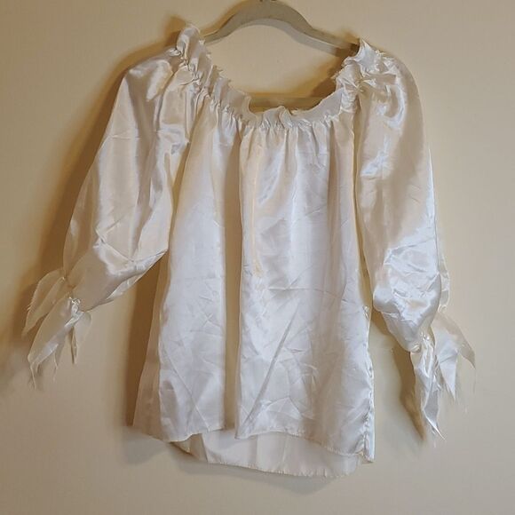 Ladies Pirate Top size Medium - Picture 2 of 6